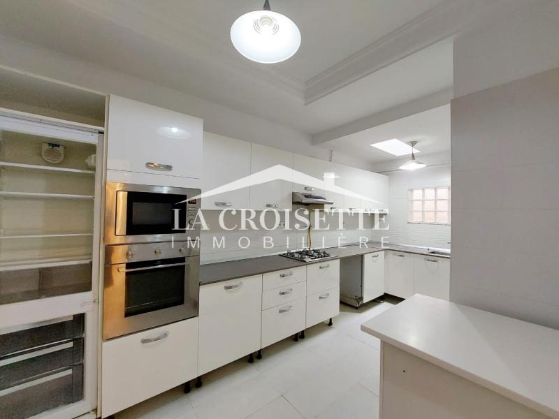 Appartement S+2 avec jardin à La Marsa 